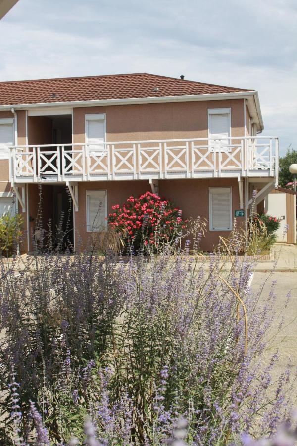 Fasthotel Nimes Caissargues Buitenkant foto